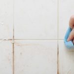 Astuces pour éliminer la moisissure dans la salle de bain